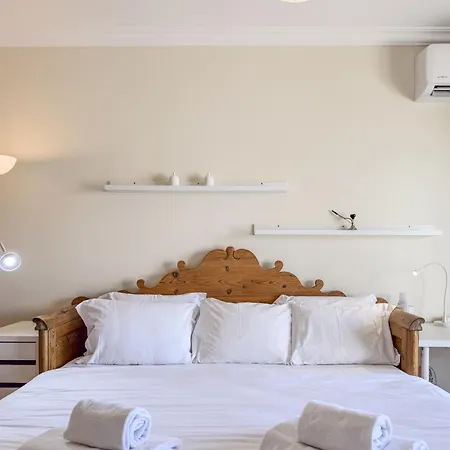 #328 Charming 2br Balcony & Ac 阿尔布费拉