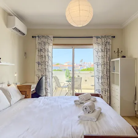 #328 Charming 2br Balcony & Ac *